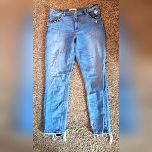 ABERCROMBIE & FITCH The Skinny High Rise Distressed Hem Med Wash Jeans 31 long